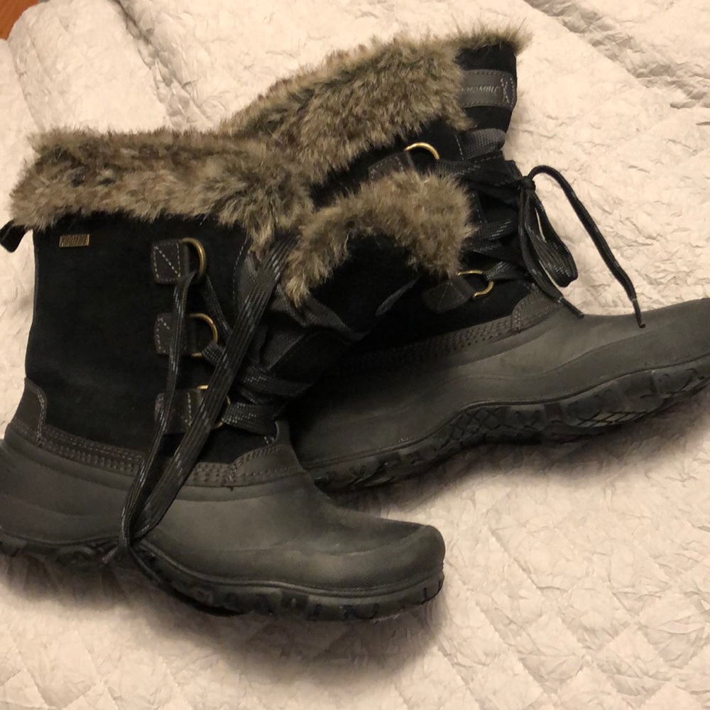 Winter snow boots never worn